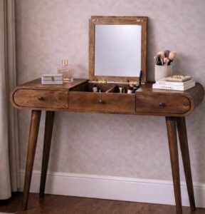 Curved solid wood dressing table with three drawers