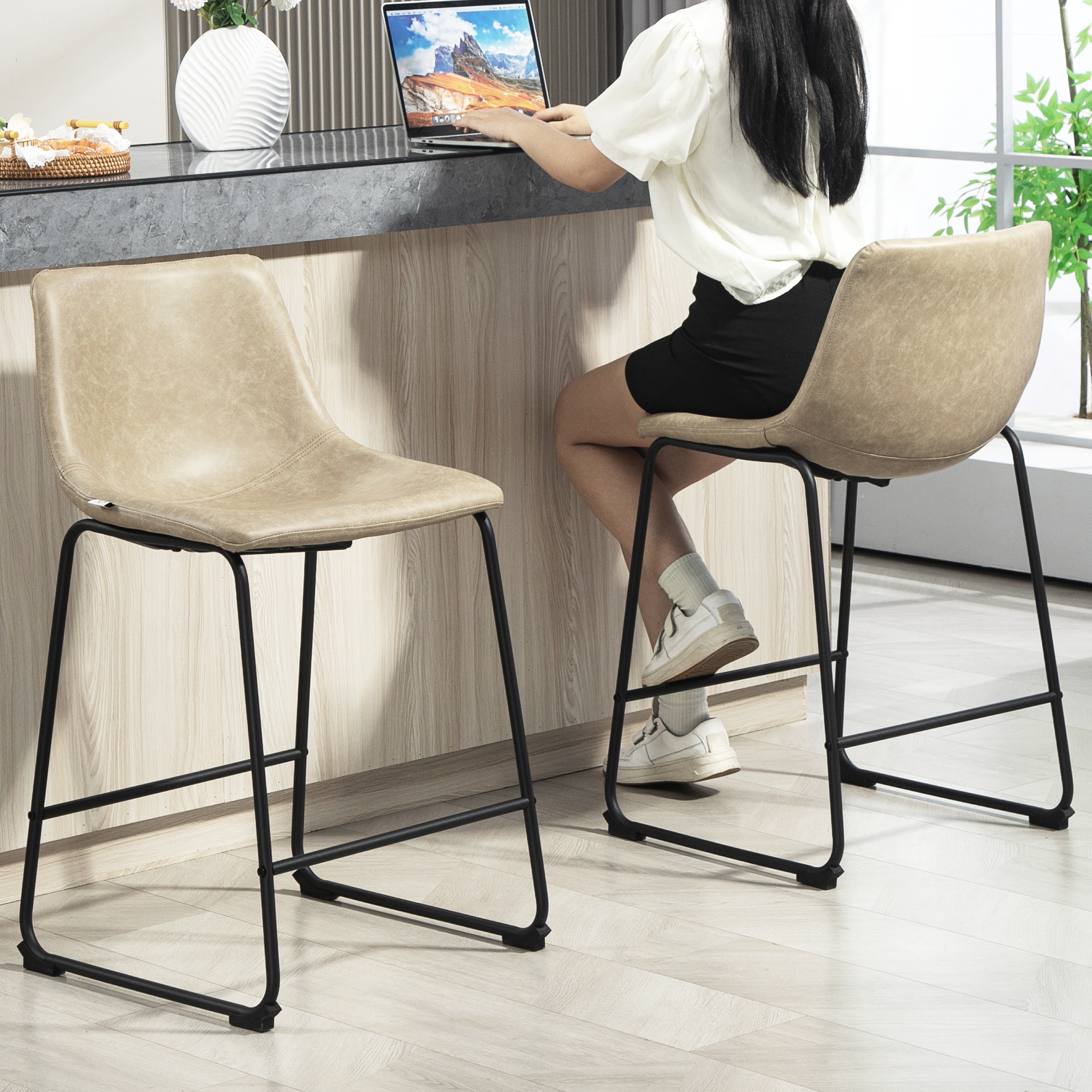 Counter Height Bar Stools Set of 2, Vintage PU Leather Bar Chairs, Kitchen Stool with Footrest, Beige - Image 5