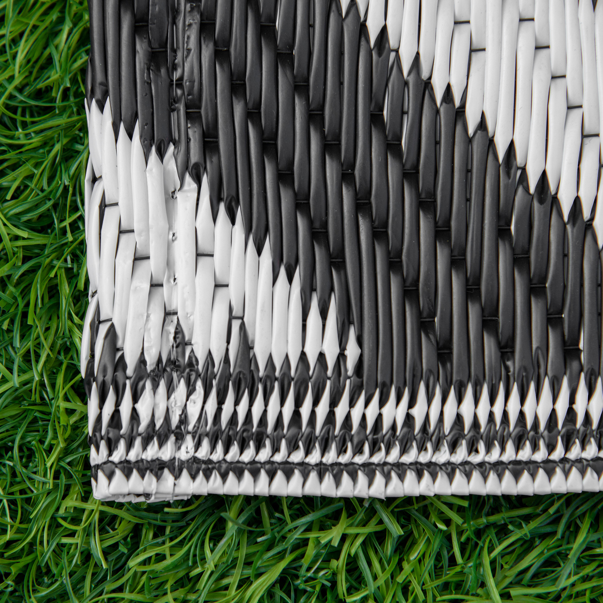 Reversible Outdoor RV Rug, Patio Floor Mat, 5' x 8' Plastic Straw Rug for Backyard, Deck, Beach, Camping, Black & White - Image 5