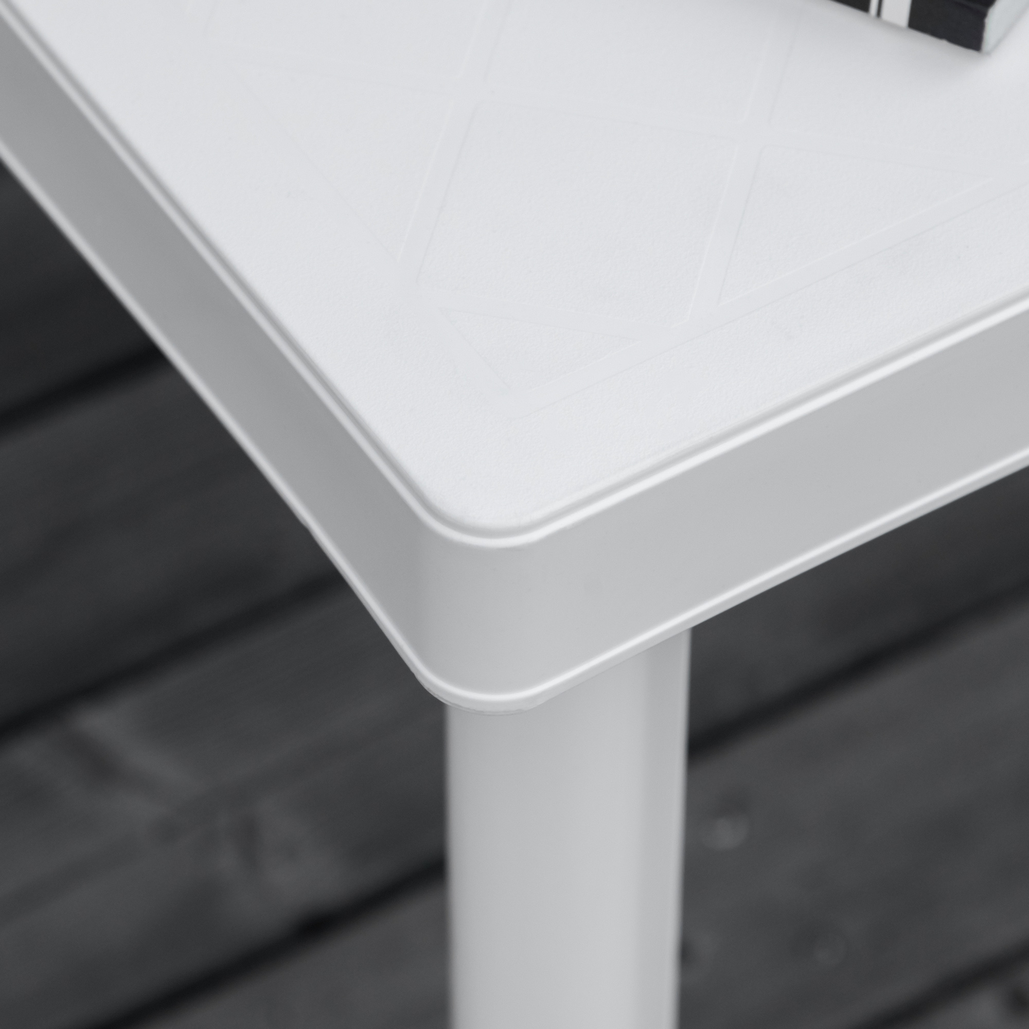 Garden Side Table, Plastic Outdoor Square Coffee Table for Drink, Snack, White - Image 4